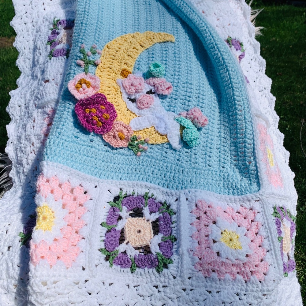 Sleepy unicorn crochet blanket USA